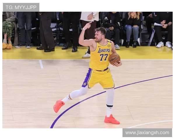 原创太阳队高强度防守，压制东契奇打出本赛季最糟表现